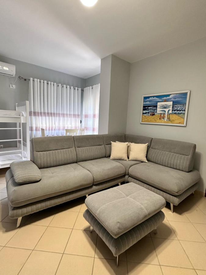 Solei Apartments Sarande Bagian luar foto