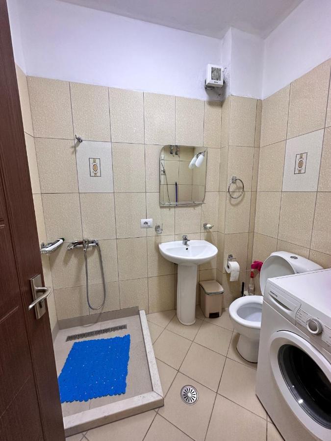 Solei Apartments Sarande Bagian luar foto