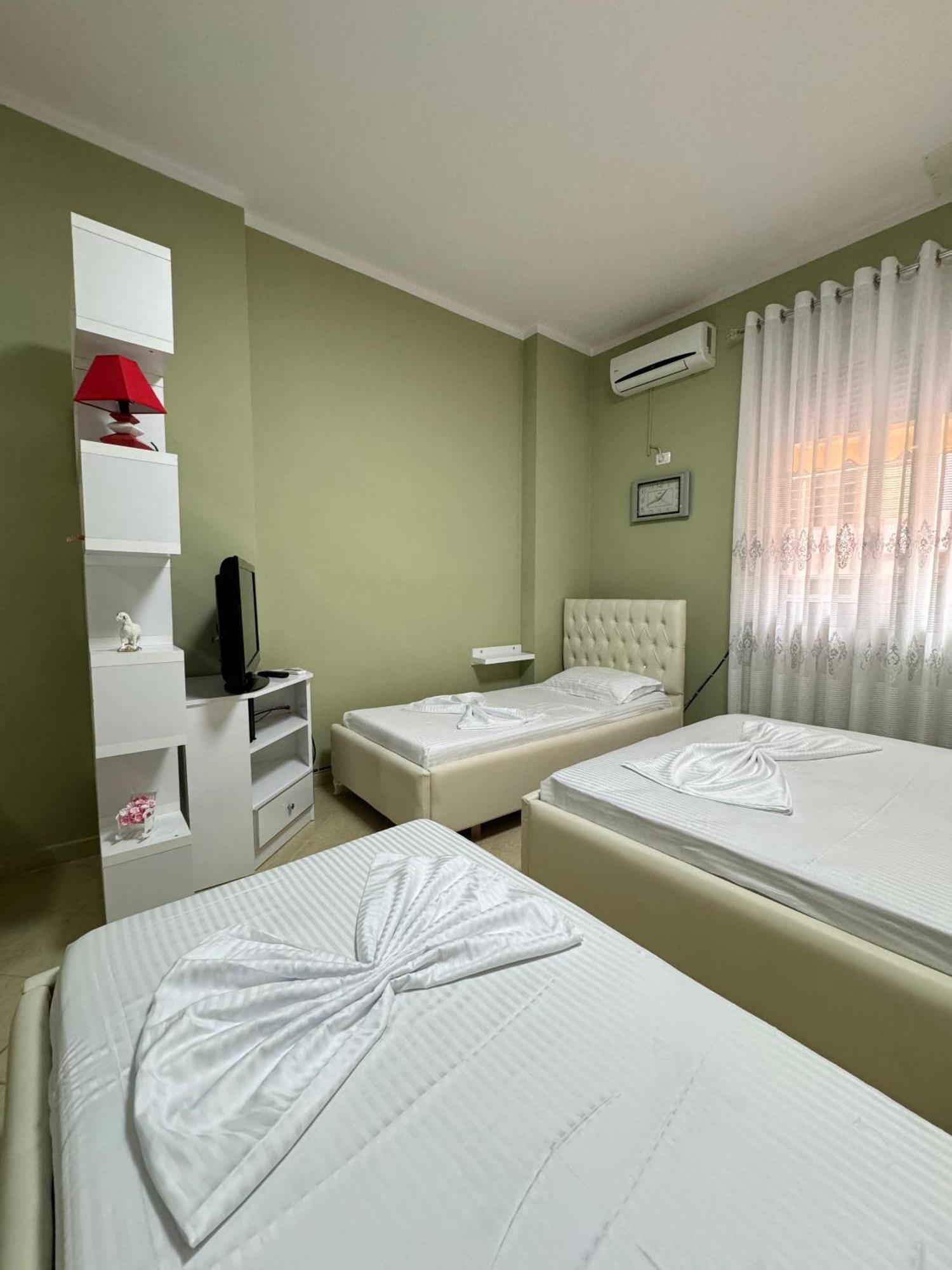 Solei Apartments Sarande Bagian luar foto