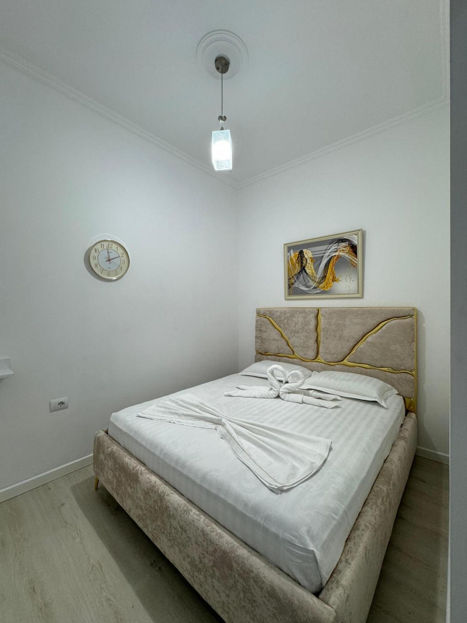 Solei Apartments Sarande Bagian luar foto