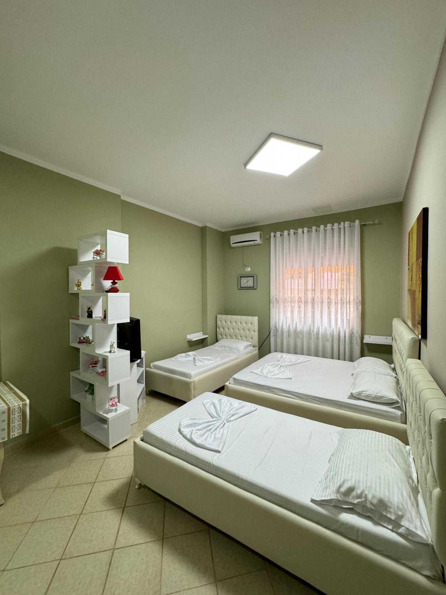Solei Apartments Sarande Bagian luar foto